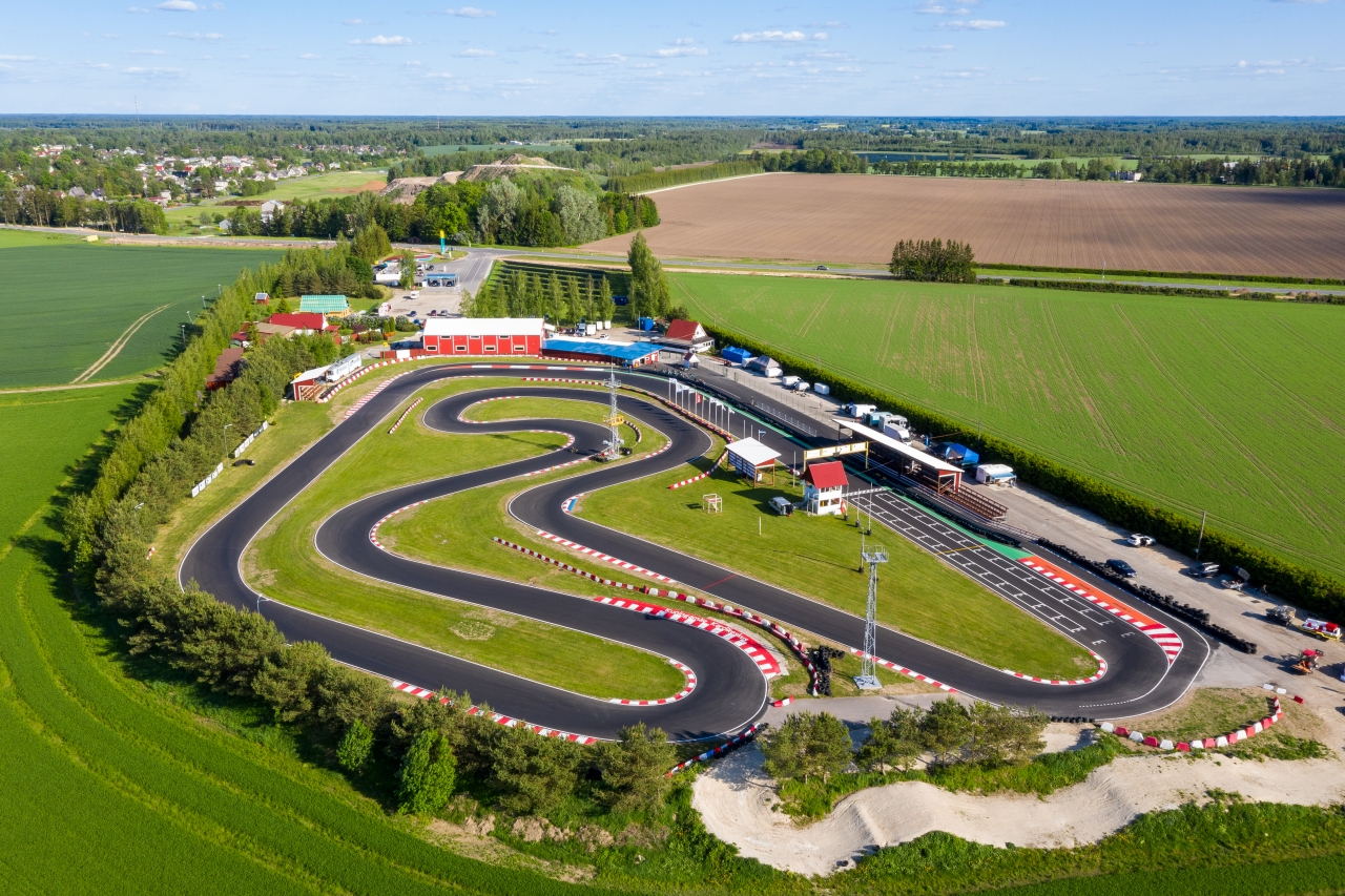 Kõik teed viivad Põltsamaale! Tule meile külla ning veeda päev adrenaliini, kultuuri ja kohalike maitsete seltsis! 🙂Oleme kokku pannud põneva elamuspaketi, mill